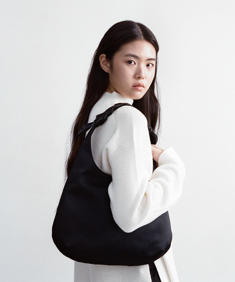 tae knot hobo bag
