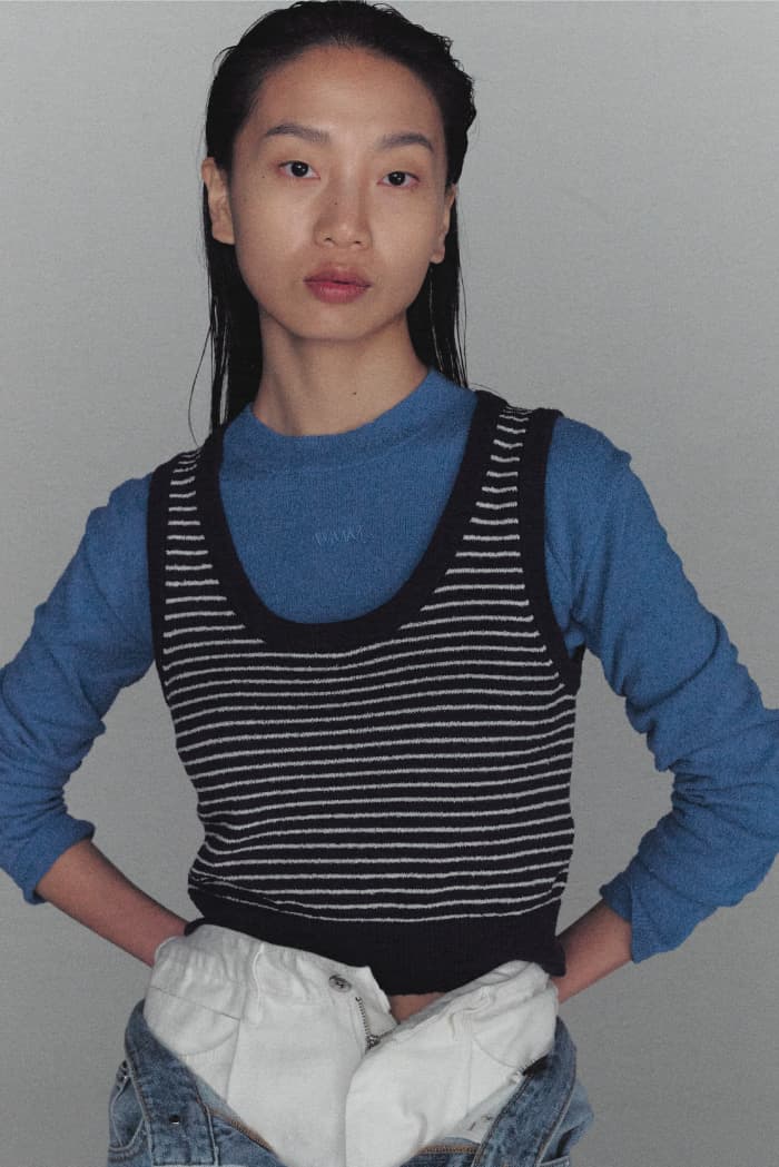 Scoop Neck Cropped Top - Navy